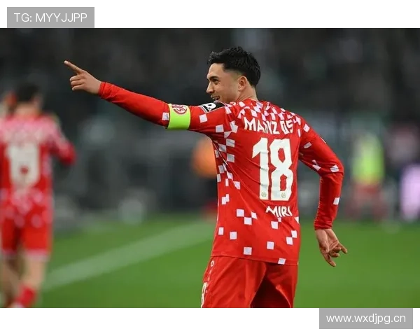 德甲中场纳迪姆·阿米里近期表现稳健