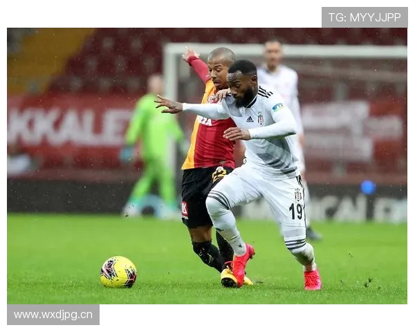 罗马教练战术争议持续发酵，对球队赛季表现及竞争格局造成影响