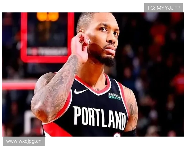 利拉德休赛期天天五点起床练投篮，老婆说他梦里都在喊“挡拆”
