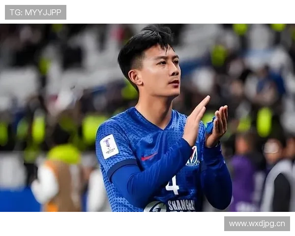 蒋圣龙训练完直接去奢侈品店刷卡，这自律和消费反差谁懂