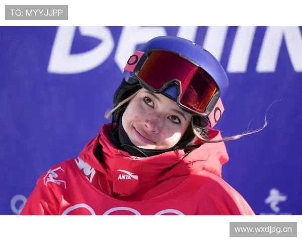 谷爱凌随手拎的包看着就能把我年终奖吞了